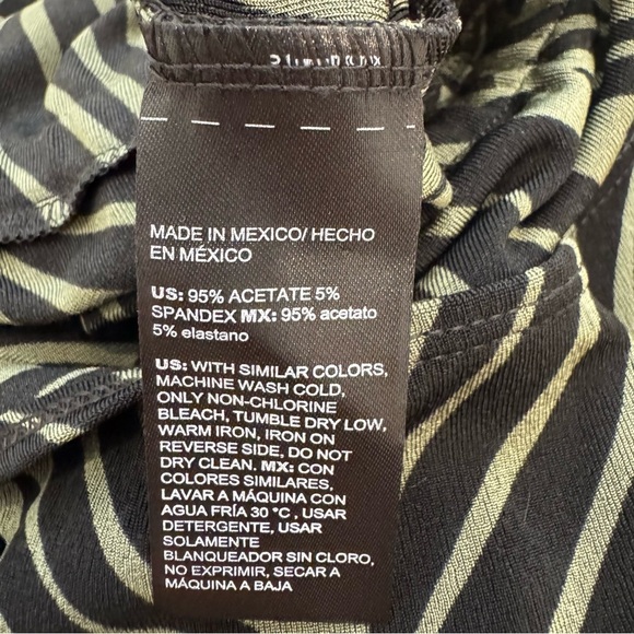 Chico's Travelers Tie Waist Jumpsuit Cropped Slinky Knit Size 3 XL (16-18) - Picture 9 of 9